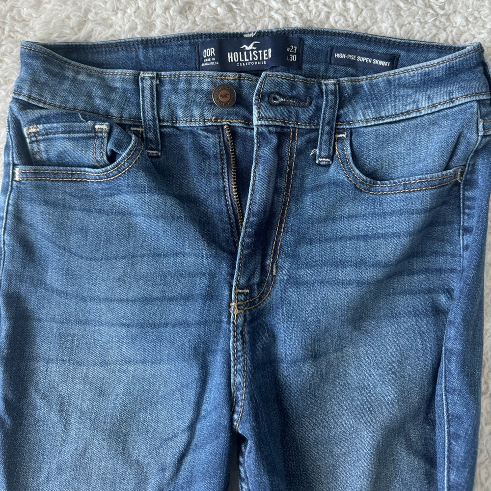 Hollister Classic Blue Denim Jeans